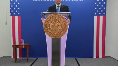 O secretário Marco Rubio realiza um encontro com funcionários e familiares da Embaixada dos EUA em Georgetown, em Georgetown, Guiana, em 27 de março de 2025. (Foto oficial do Departamento de Estado por Freddie Everett)