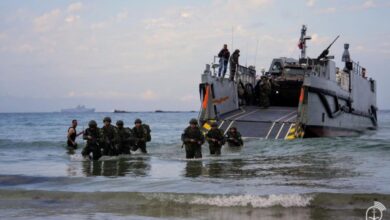 Desembarque anfíbio de militares na Operação “Catamaran 2025”