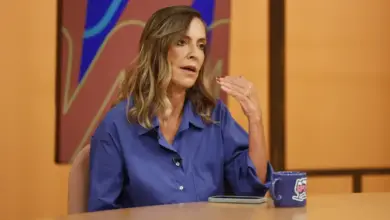 A professora Tatiana Sampaio fala sobre as pesquisas com a polilaminina, substância em testes para o tratamento de lesões medulares, no programa Sem Censura, da TV Brasil. Foto: Fernando Frazão/Agência Brasil
