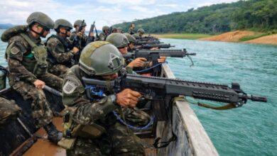 O adestramento da Força-Tarefa Jacaré focou em técnicas fluviais para militares em ambientes aquáticos, realizado de 23 a 27 de fevereiro, na Represa de Paraibuna, em São Paulo.
