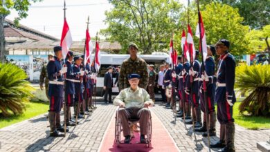Entre os presentes, destaque para o ex-pracinha Sr. Walfrid, de 104 anos, cuja participação simbolizou o elo vivo entre os feitos da FEB e a atual geração de militares e civis que mantêm viva a memória dos combatentes brasileiros