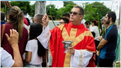 Capelães da Força Aérea Brasileira em atividade de assistência religiosa