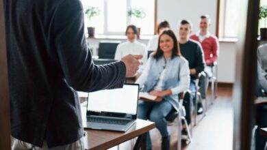 Capacitações acontecem em abril na região e incluem oficina de engenharia de cardápio e formação em liderança em vendas