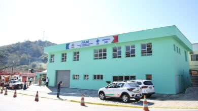 A média mensal de consultas é de 1.500 atendimentos médicos