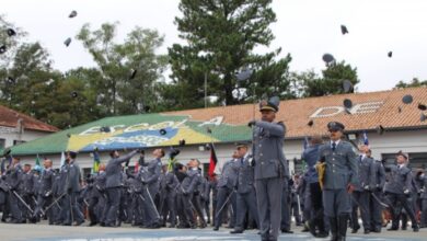 Conclusão do Curso de Formação de Oficiais (CFO) na Academia de Polícia Militar do Barro Branco, na zona norte da capital