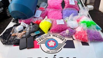 Tráfico de drogas em Guaratinguetá termina com prisão de suspeitos e apreensão de 1,5 kg de entorpecentes.