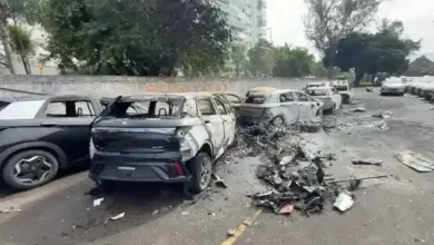 Aeronaves caíram sobre carros elétricos e provocaram incêndio