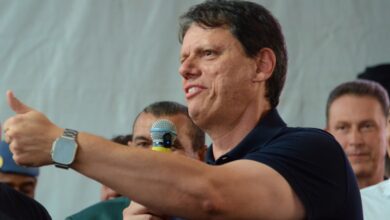 Tarcísio em Pindamonhangaba