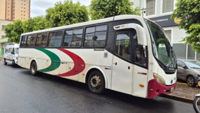 Após a negociação, os passageiros foram retirados do veículo em segurança e o suspeito se rendeu