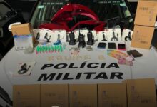 Suspeitos de tráfico em Pindamonhangaba. (Foto: Divulgção/PM)